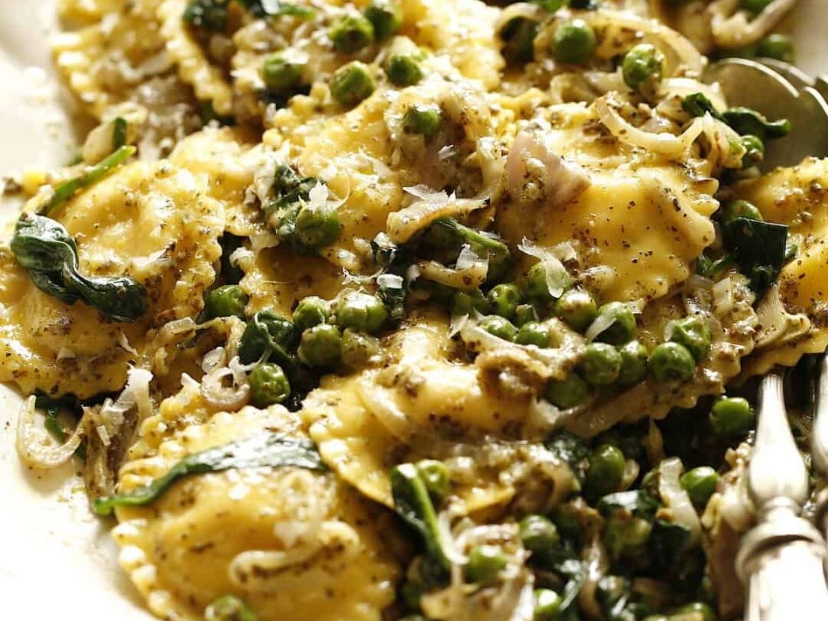 Spinach Ravioli with Shallot Pea Sauce